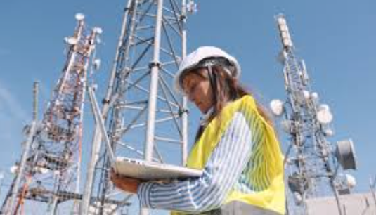 Field technician telco